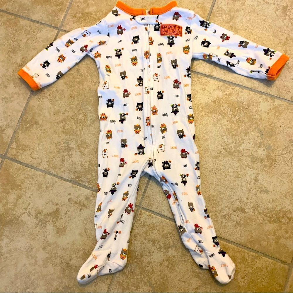 9M Halloween Sleeper — so precious!